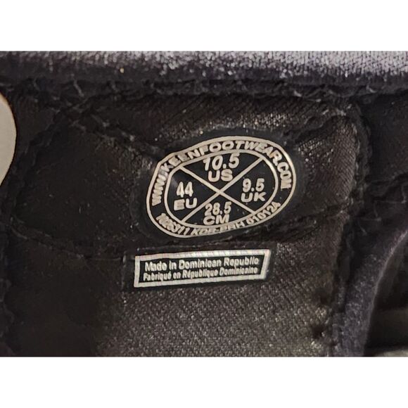 KEEN Clearwater CNX Men’s Sandals 10.5 Triple Black Waterproof main image 10